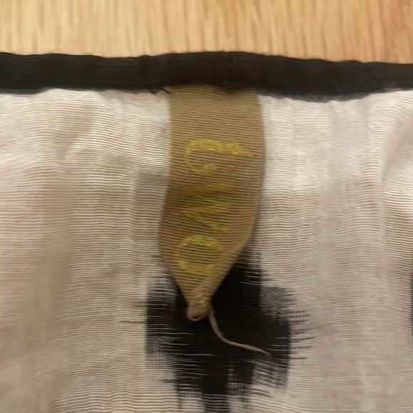 TWO New a York linen loose top - Picture 3 of 4